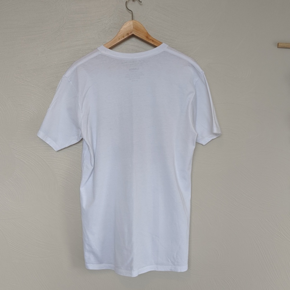 Urban Outfitters Friends tee shirt, size large - Picture 5 of 6